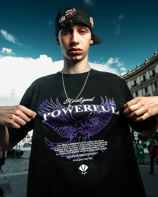 T-shirt Oversize “Powerful” – Nero